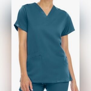 New Mini Marilyn Scrub set. Jogger style. Large.